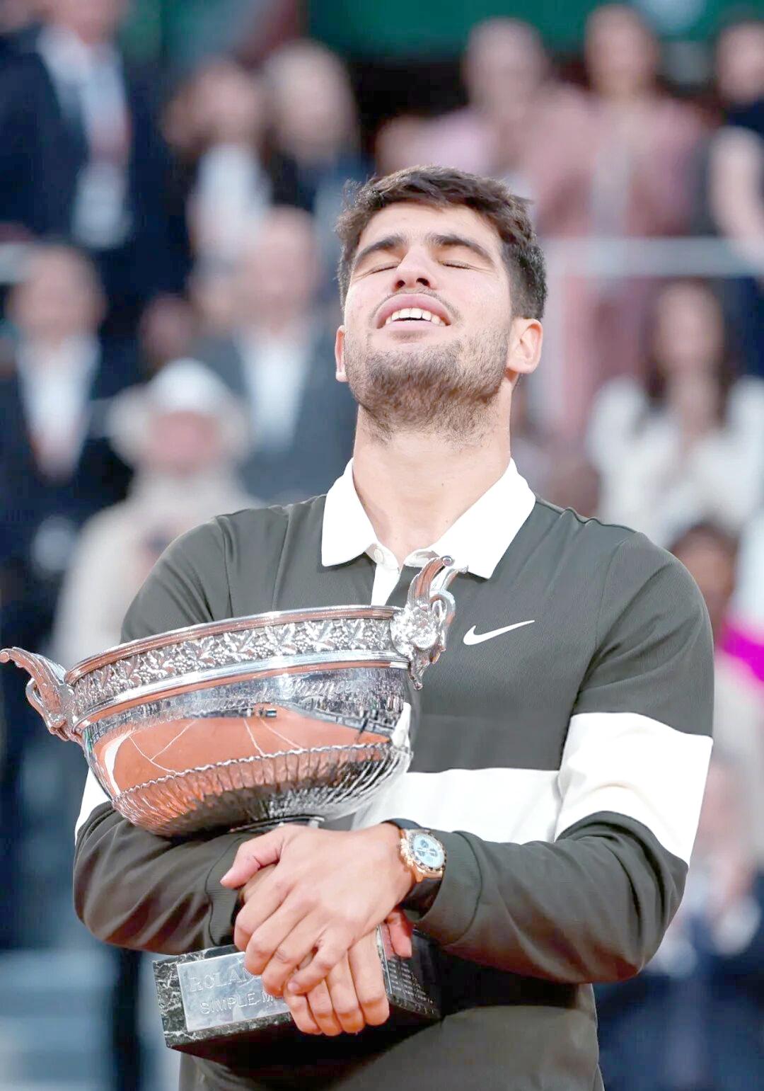 爱游戏官网-关于年终总决赛绝杀法网，阿尔卡拉斯点燃赛场的信息