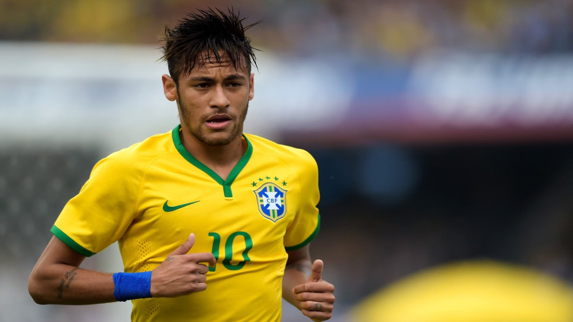 银石奇迹，塞恩斯一停制胜，索伯力克马丁诠释F1的不可预测之美